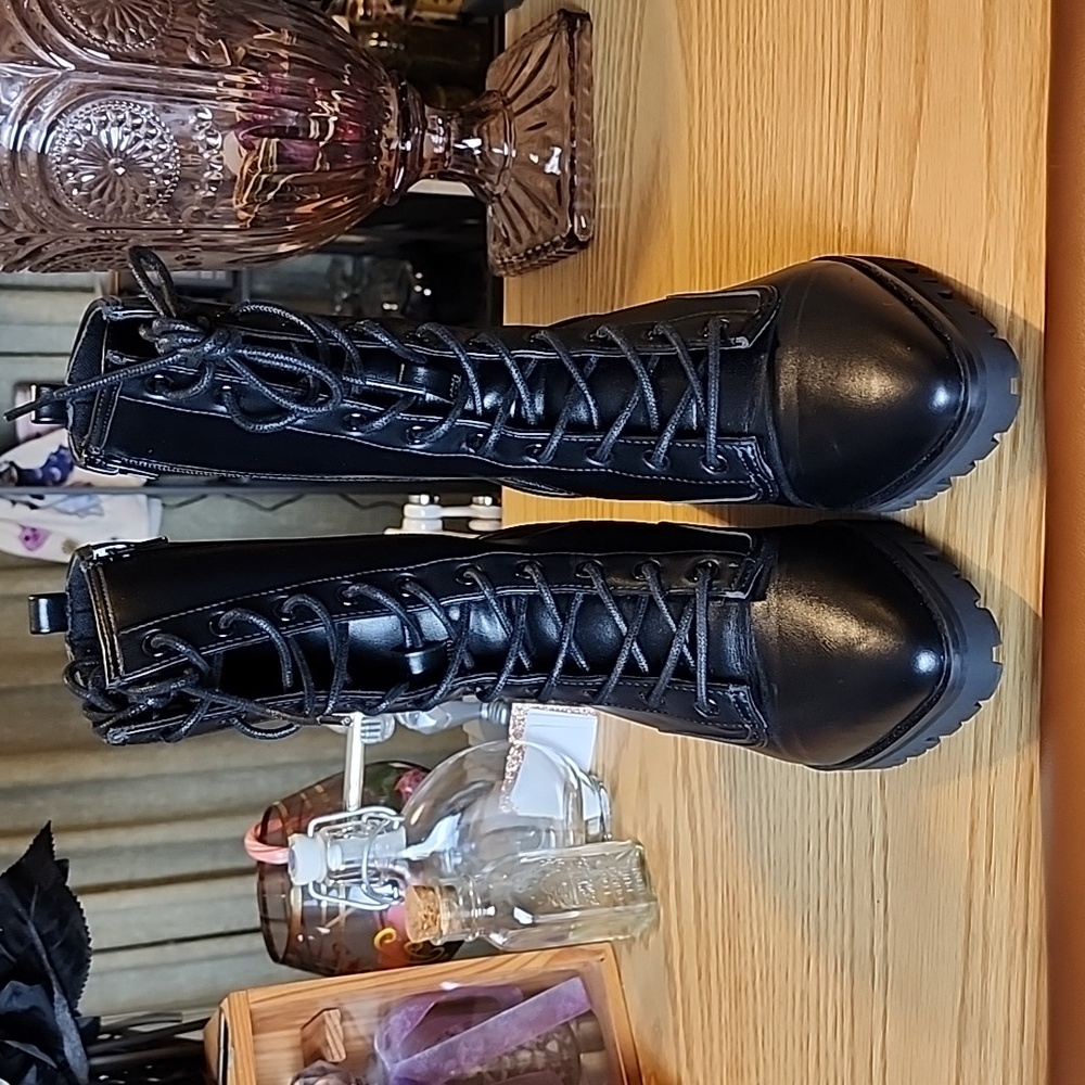 Foxblood Essex Women's Boots - Picture 3 of 6